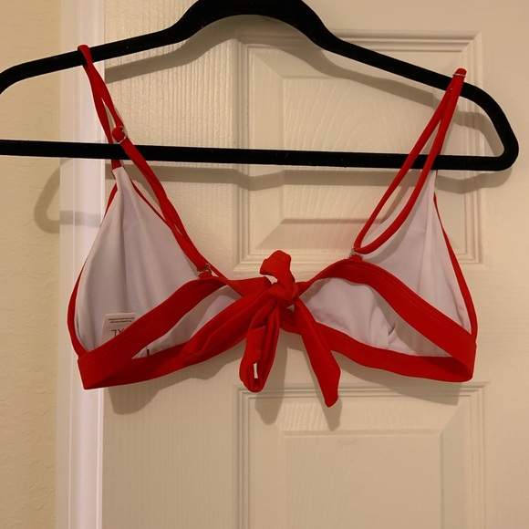 Red Bikini - Picture 3 of 5